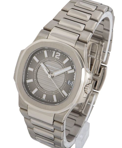 Patek Philippe Nautilus 7011/1G-010